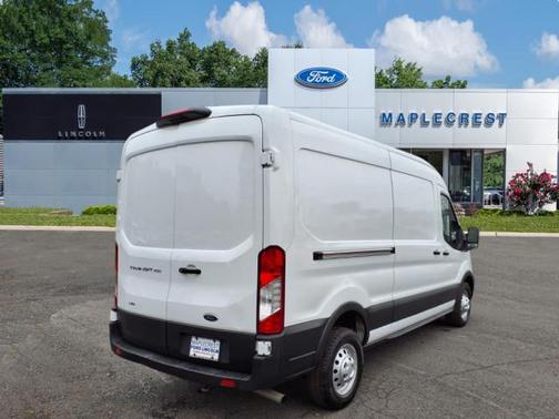 2022 Ford Transit-250 Base