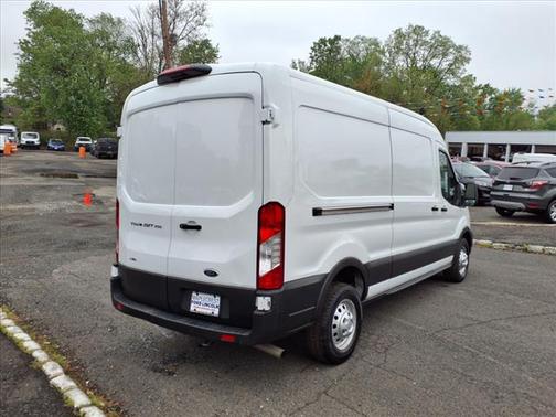 2022 Ford Transit-250 Base