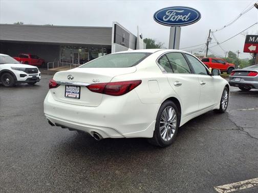 2022 INFINITI Q50 LUXE