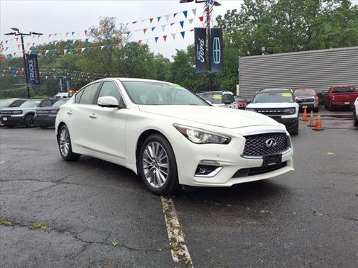 2022 INFINITI Q50 LUXE