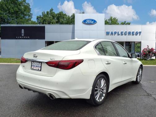 2022 INFINITI Q50 LUXE