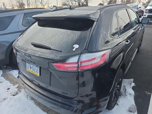 2022 Ford Edge SE