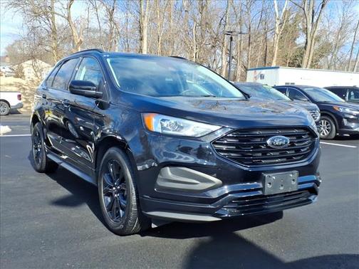 2022 Ford Edge SE