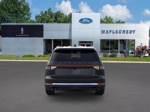 Infinite Black Metallic 2026 Lincoln Aviator Premiere