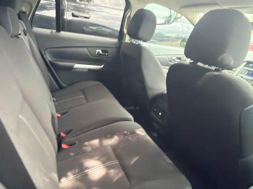 Tuxedo Black Metallic 2014 Ford Edge SE
