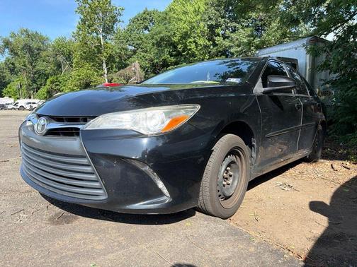 Midnight Black Metallic 2017 Toyota Camry LE