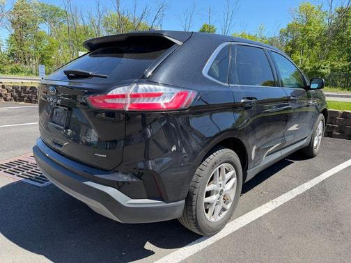 Agate Black Metallic 2023 Ford Edge SEL