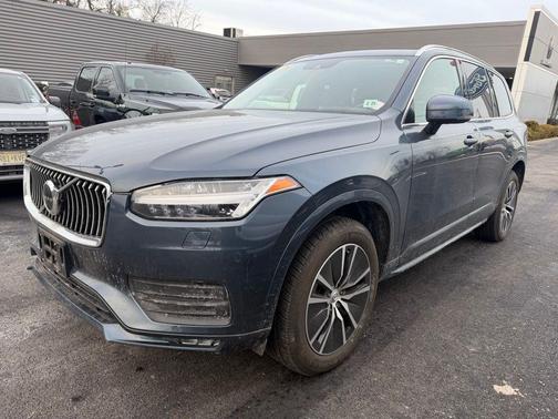 2020 Volvo XC90 T5 Momentum 7 Passenger