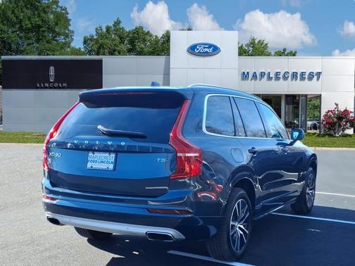 2020 Volvo XC90 T5 Momentum 7 Passenger
