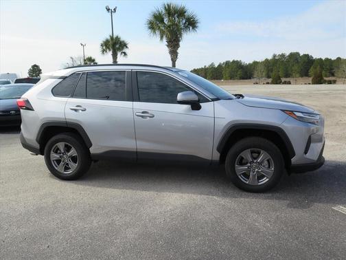 2024 Toyota RAV4 Hybrid SE