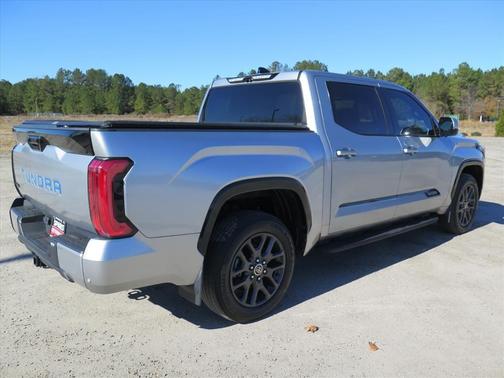 2023 Toyota Tundra Hybrid Platinum