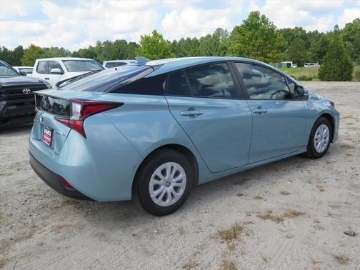 2021 Toyota Prius LE