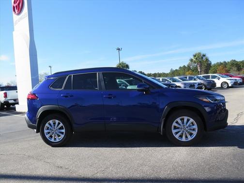 2024 Toyota Corolla Cross LE