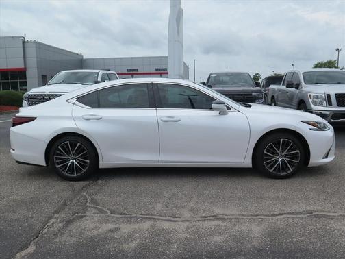 White Pearl 2022 Lexus ES 350 Base