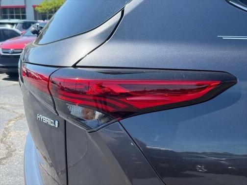 2022 Toyota Highlander Hybrid LE