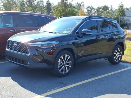 2025 Toyota Corolla Cross XLE