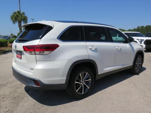 Blizzard Pearl 2019 Toyota Highlander XLE