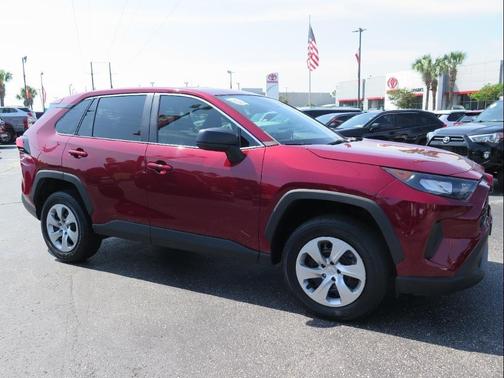 2022 Toyota RAV4 LE