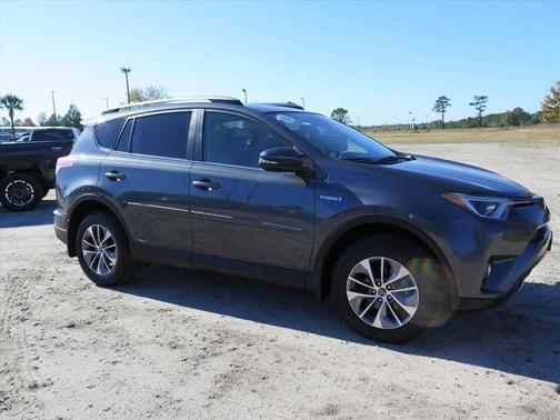 2017 Toyota RAV4 Hybrid XLE