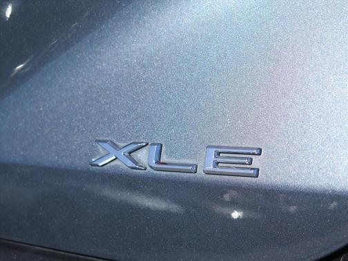 2020 Toyota Avalon XLE