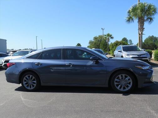 2020 Toyota Avalon XLE