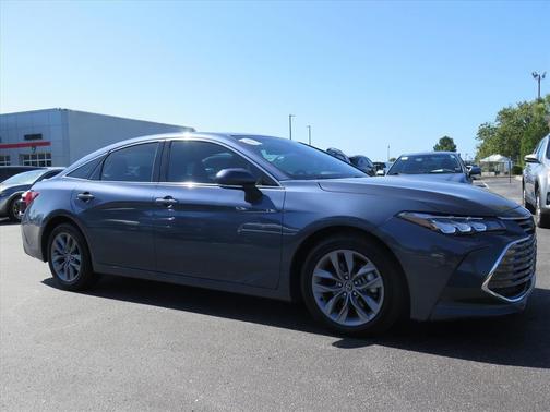 2020 Toyota Avalon XLE