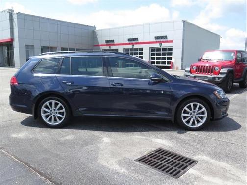 2016 Volkswagen Golf SportWagen TSI SE 4-Door