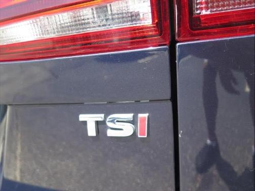 2016 Volkswagen Golf SportWagen TSI SE 4-Door