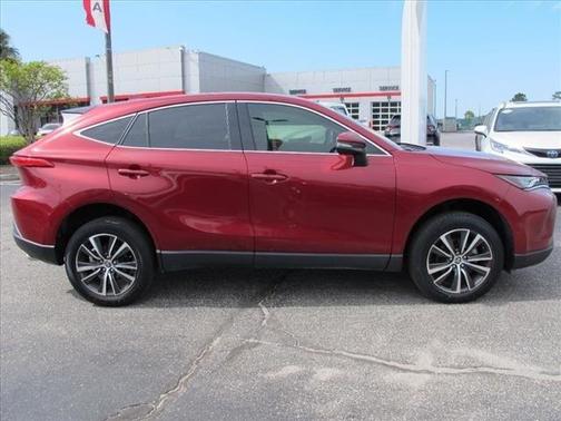 2022 Toyota Venza LE