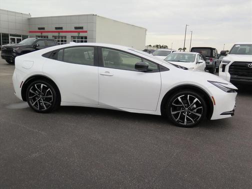 2025 Toyota Prius Plug-In Hybrid XSE