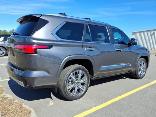 2024 Toyota Sequoia Capstone