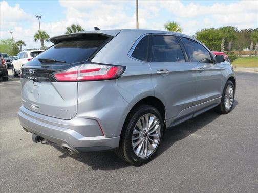 Iconic Silver Metallic 2024 Ford Edge Titanium