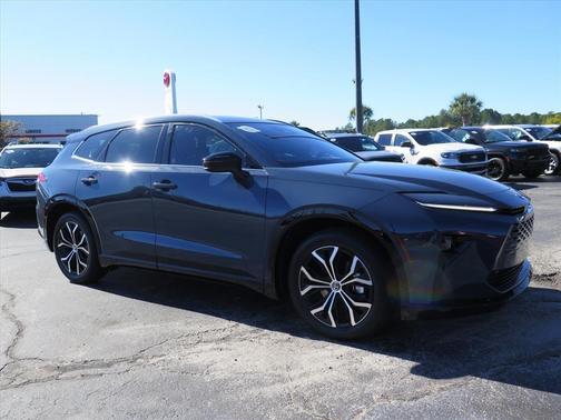 2025 Toyota Crown Signia XLE