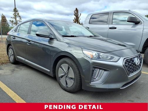 2022 Hyundai IONIQ Hybrid SE