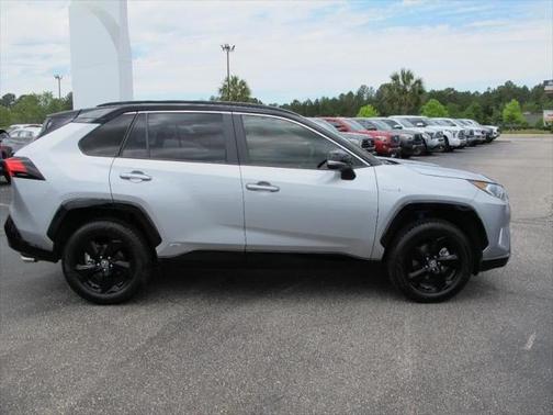 2019 Toyota RAV4 Hybrid SE