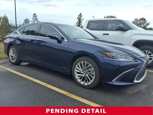 2023 Lexus ES 300h Ultra Luxury