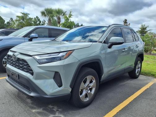 2023 Toyota RAV4 XLE