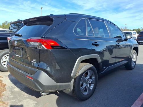 2025 Toyota RAV4 Hybrid LE