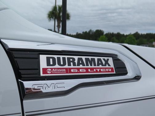 Summit White 2023 GMC Sierra 2500 Denali