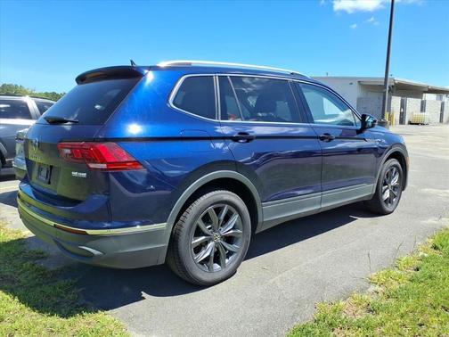 Atlantic Blue 2022 Volkswagen Tiguan 2.0T SE