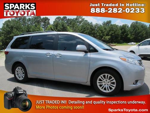 2016 Toyota Sienna XLE