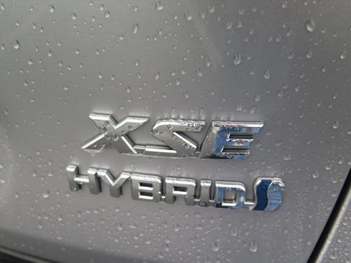 2023 Toyota RAV4 Hybrid SE