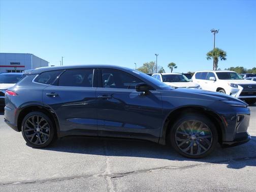 2025 Toyota Crown Signia Limited