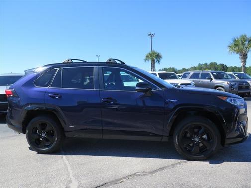 2019 Toyota RAV4 Hybrid SE