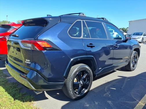 2019 Toyota RAV4 Hybrid SE