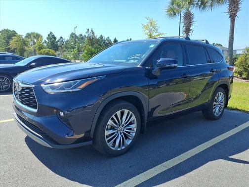 2022 Toyota Highlander Platinum