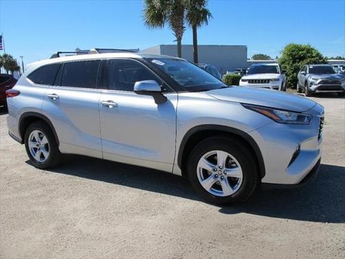 2020 Toyota Highlander LE