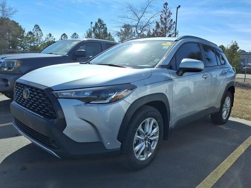 2024 Toyota Corolla Cross LE