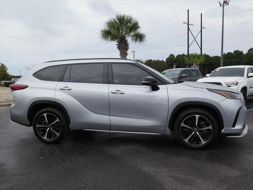 2022 Toyota Highlander XSE
