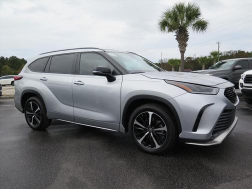 2022 Toyota Highlander XSE